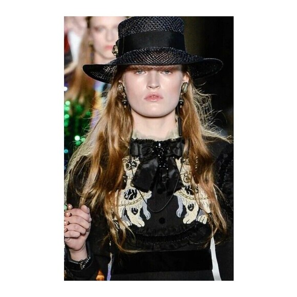 NWT. Gucci sweater - Picture 2 of 16